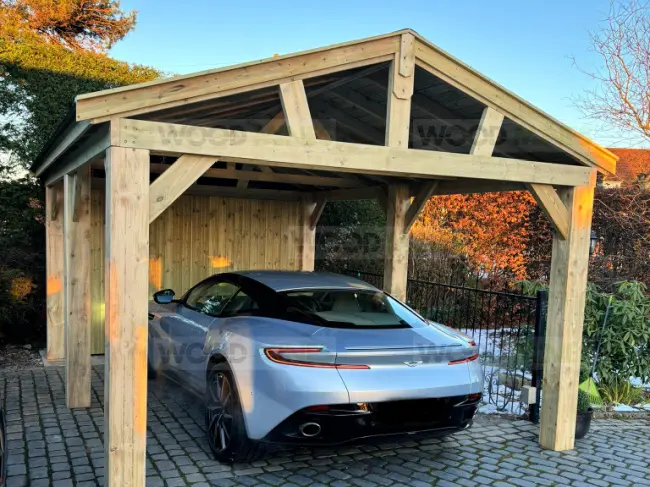 3.5m x 5m car port with car .jpg 650 x 487.webp