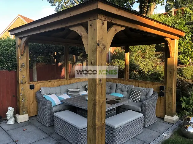 2.4m x 2.4m Imperial Gazebo (2.74m x 2.74m Overall)